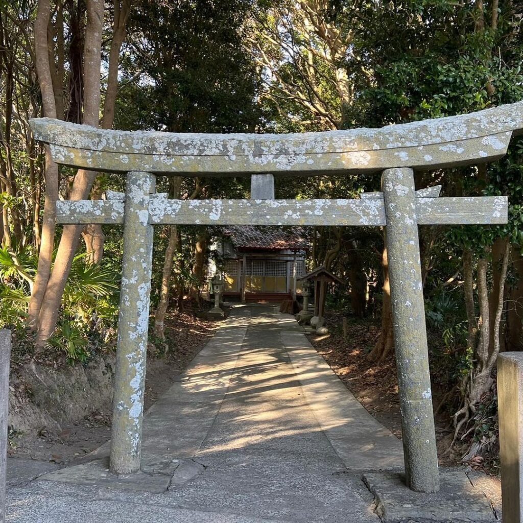 金華山　神社