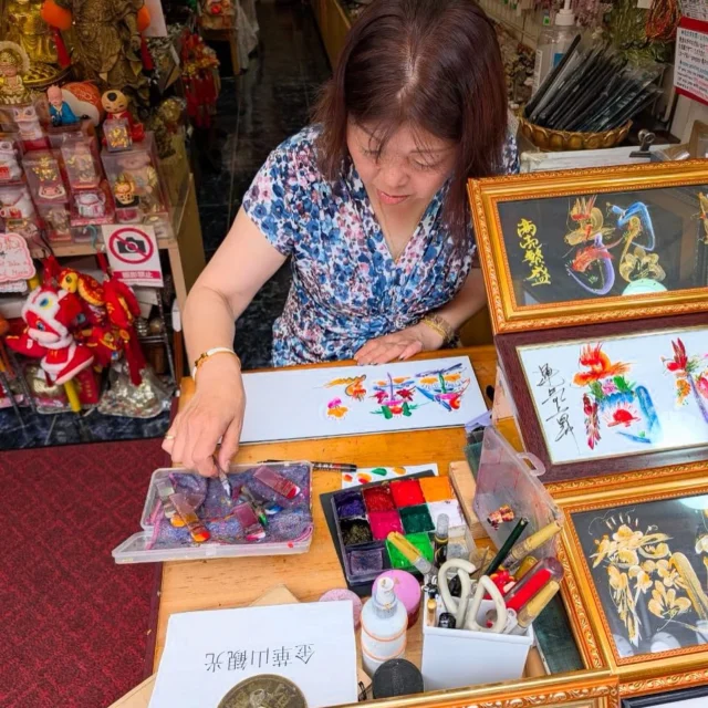 横浜中華街で中国4000年の歴史をもつ『開運花文字』

毎年お越しいただいている東京のお客様よりいただきました〜　

素敵でしょ💕

いつもお心遣い、感謝申し上げます🙇‍♀️🙇‍♀️🙇‍♀️

#金華山  #金華山黄金山神社  #神社 
#霊島  #金運  #開運  #商売繁盛 
#パワースポット 
#横浜中華街  #開運花文字
#金華山黄金山神社一の鳥居 
#牡鹿半島  #鮎川港  #金華山観光 
#金華山観光クルーズ  #定期船ホエール  #海上タクシーくろしお 
#金華山フェリー  #金華山定期船
#金華山船  #金華山海上タクシー